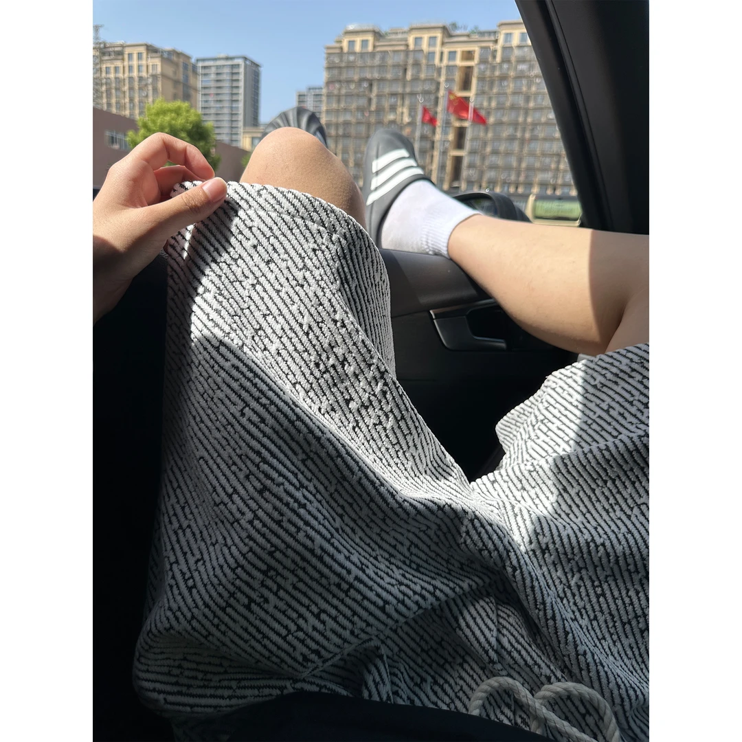 小香风针织短裤男夏季薄款黑白斑马纹裤子高级感宽松休闲五分裤潮