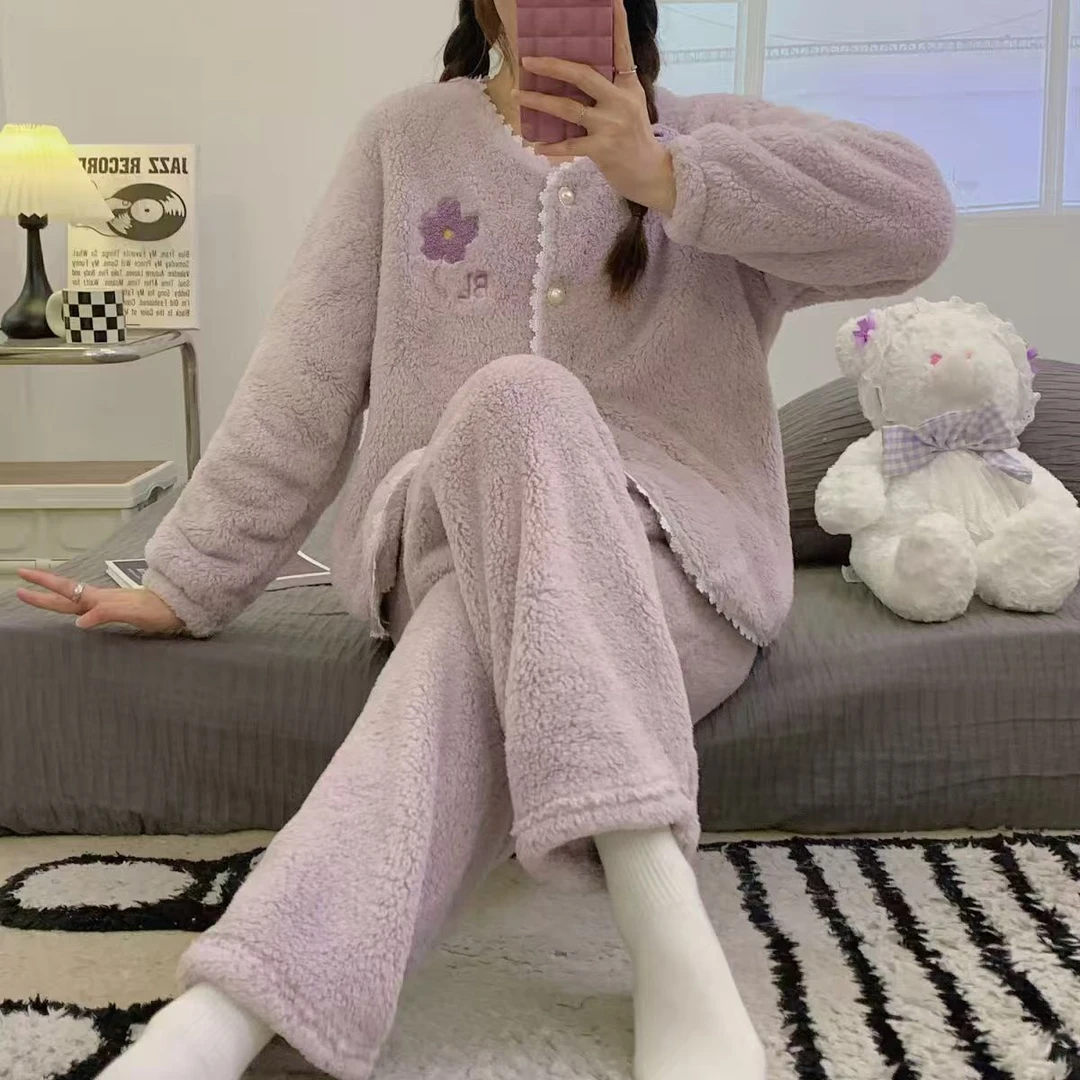 反季特惠女款秋冬睡衣保暖家居服套装时尚可外蕾丝战袍紫色加厚