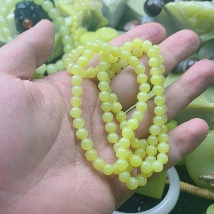 晓***文布新疆若羌黄玉卡6 108