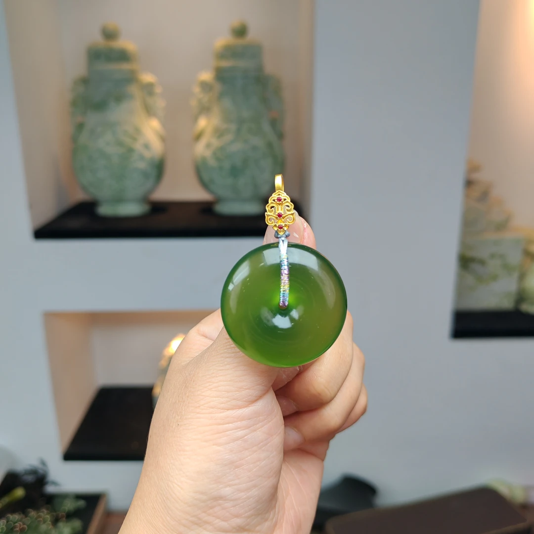 岫玉上品精美啤酒瓶底平安扣挂件（万能扣）