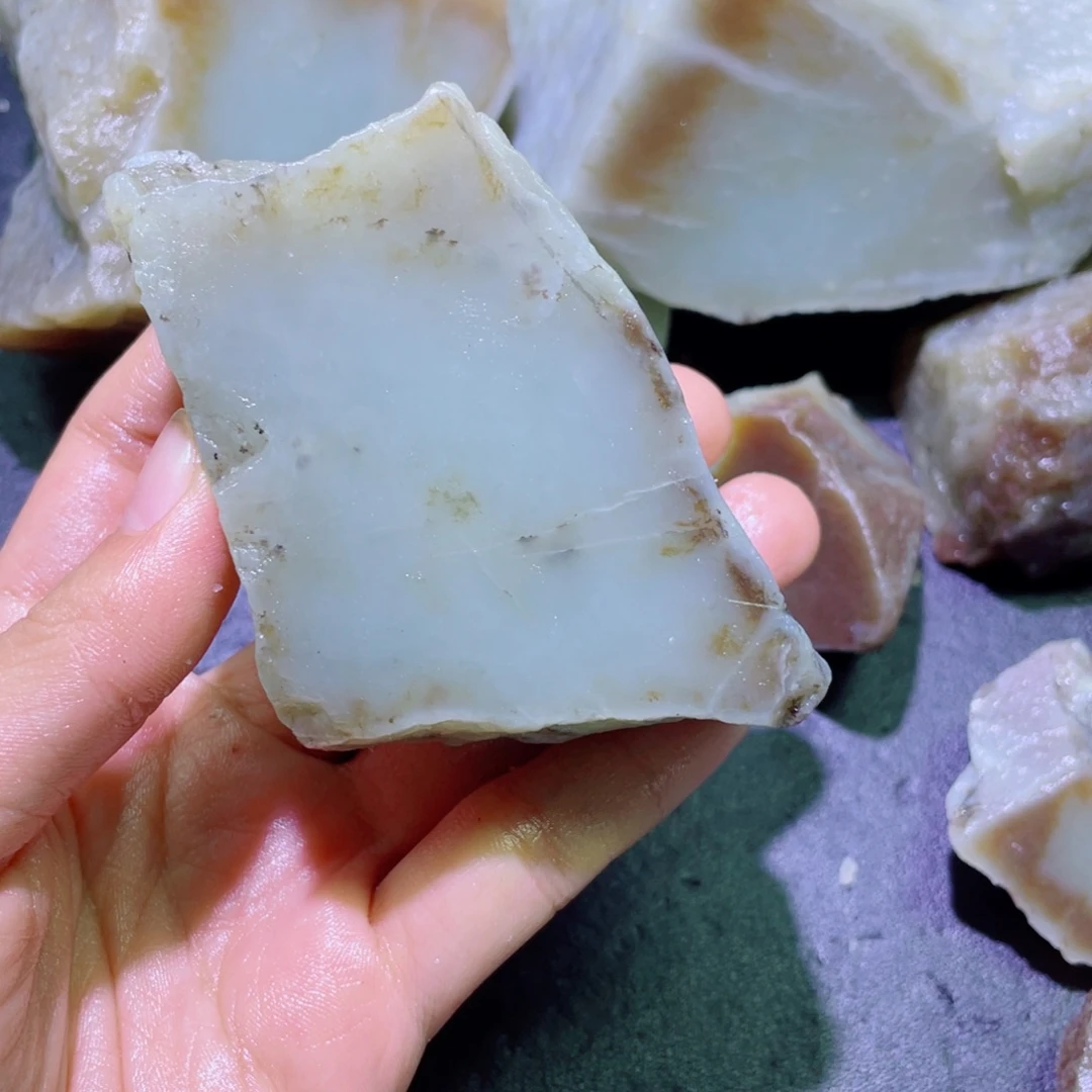 和田玉未镶嵌珠宝半成品