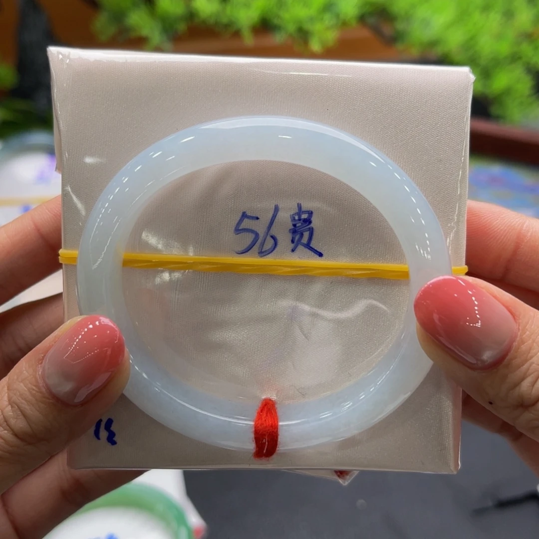 翡翠未镶嵌手镯（贵妃镯）缅甸