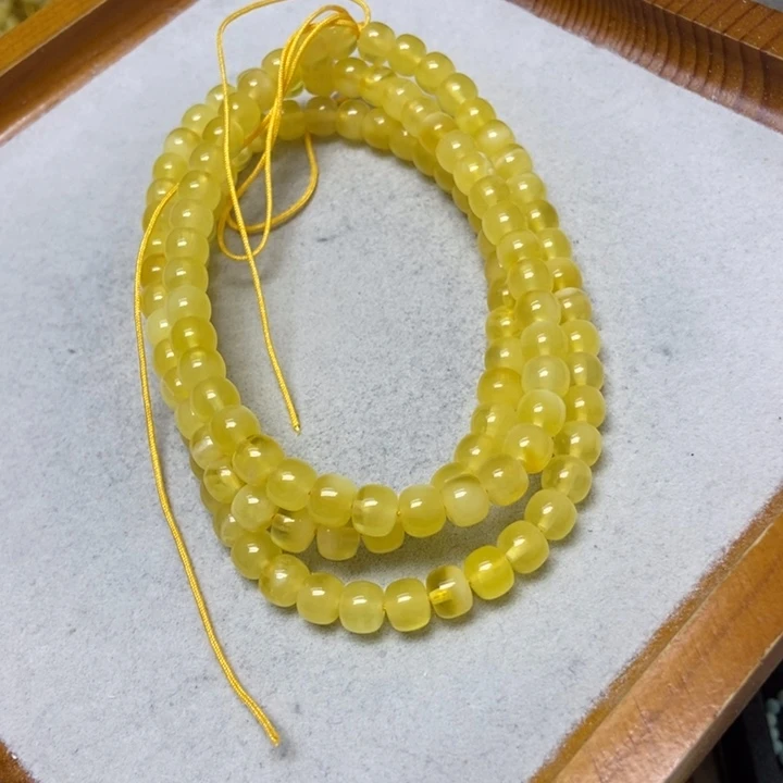 未镶嵌蜜蜡裸石串