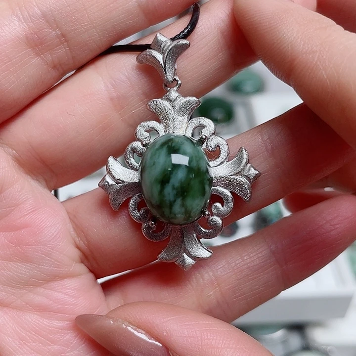 透闪石-蛇纹石玉银S925镶嵌颈饰