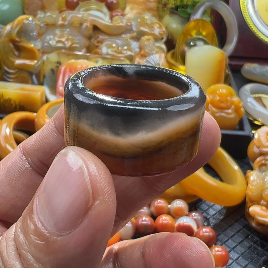 石英质玉未镶嵌颈饰