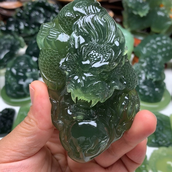 蛇纹石玉未镶嵌颈饰清**味