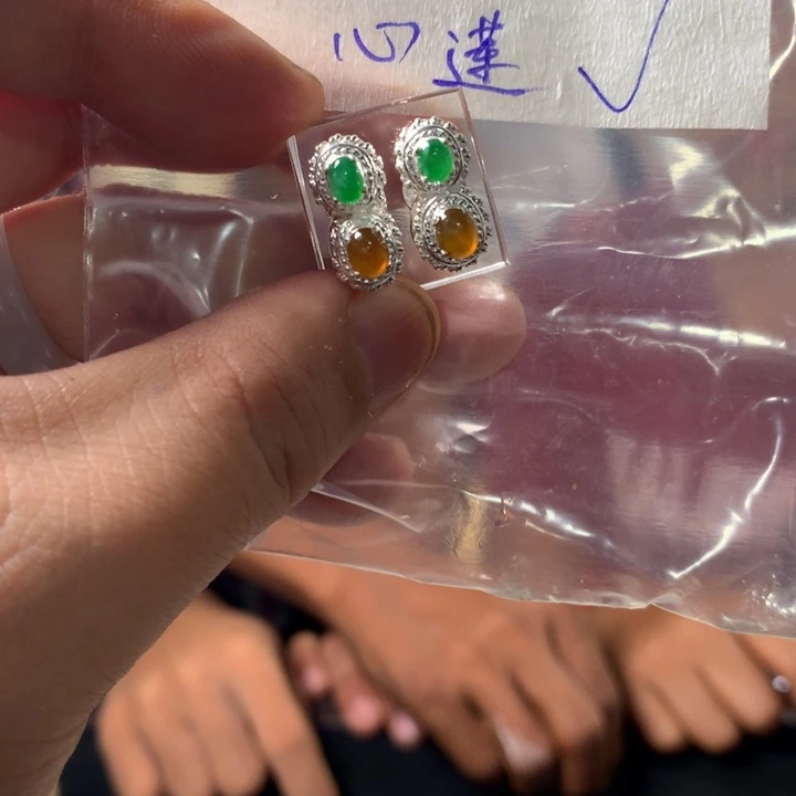 定制翡翠未镶嵌心*耳钉