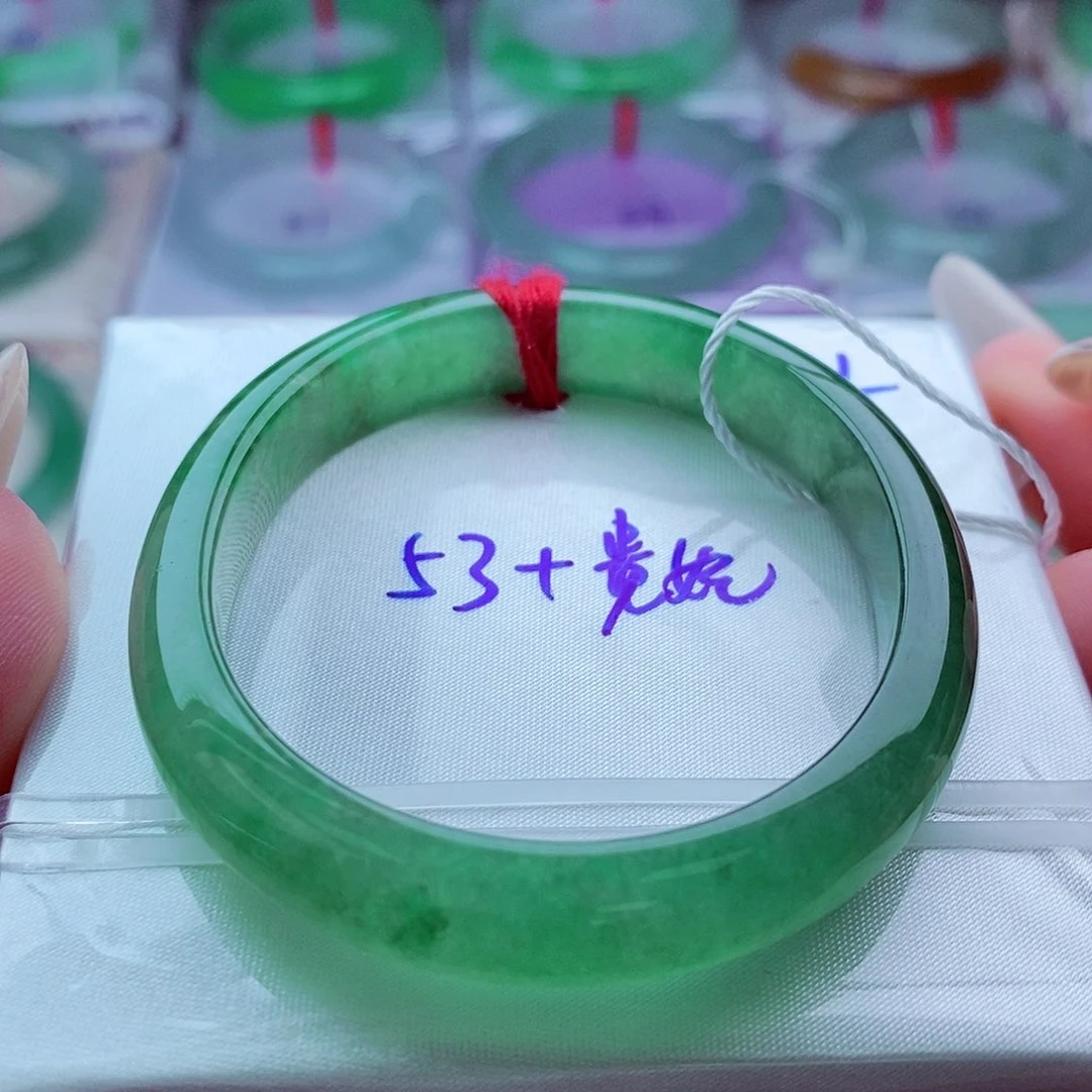 翡翠手镯未镶嵌冰透啤酒绿贵妃（916编）