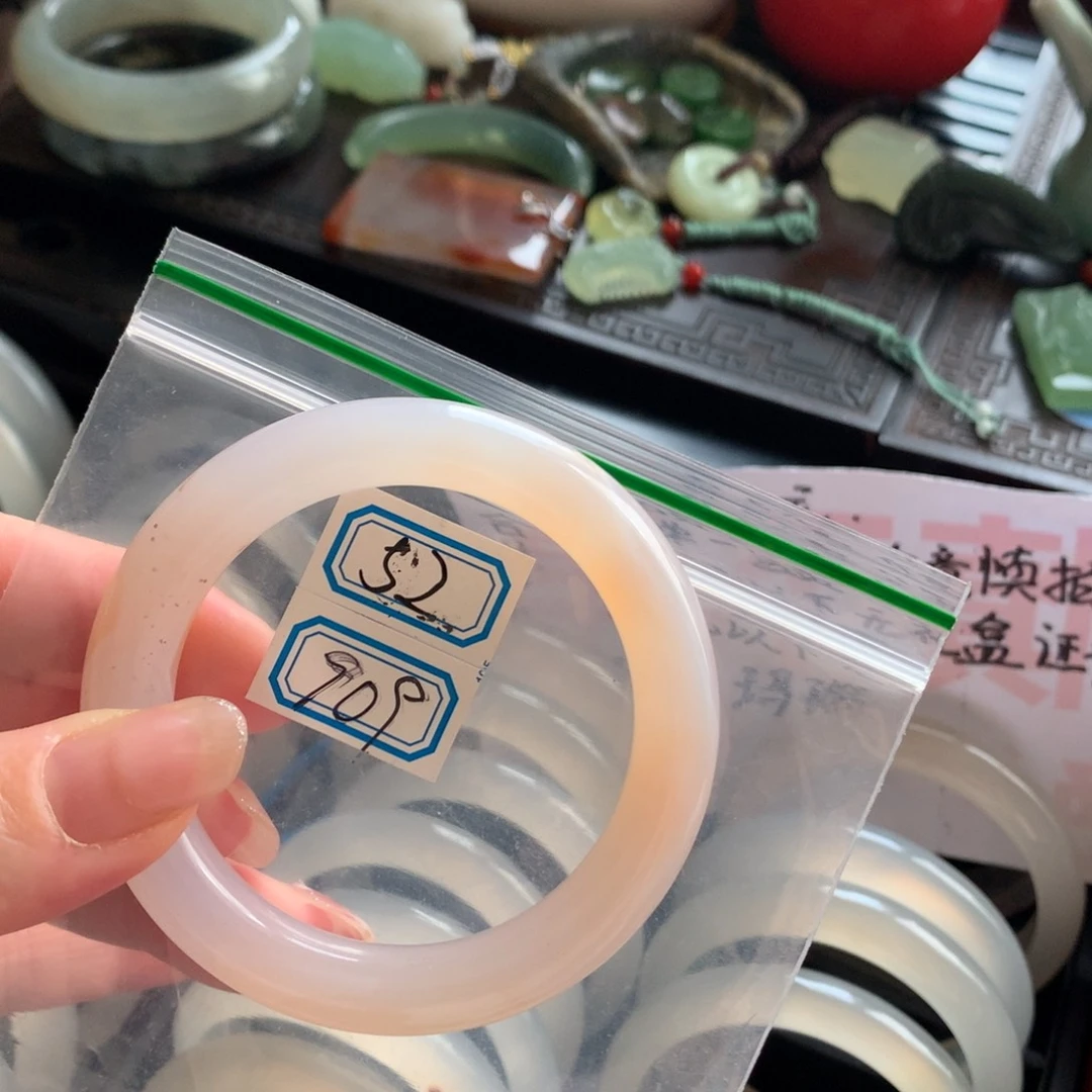 手镯玛瑙/玉髓未镶嵌52