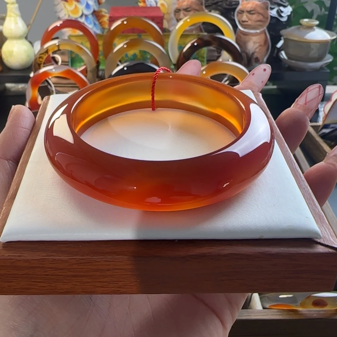 玛瑙/玉髓手镯未镶嵌