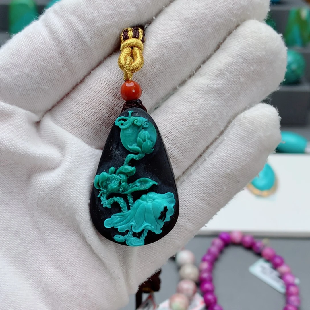 绿松石颈饰未镶嵌