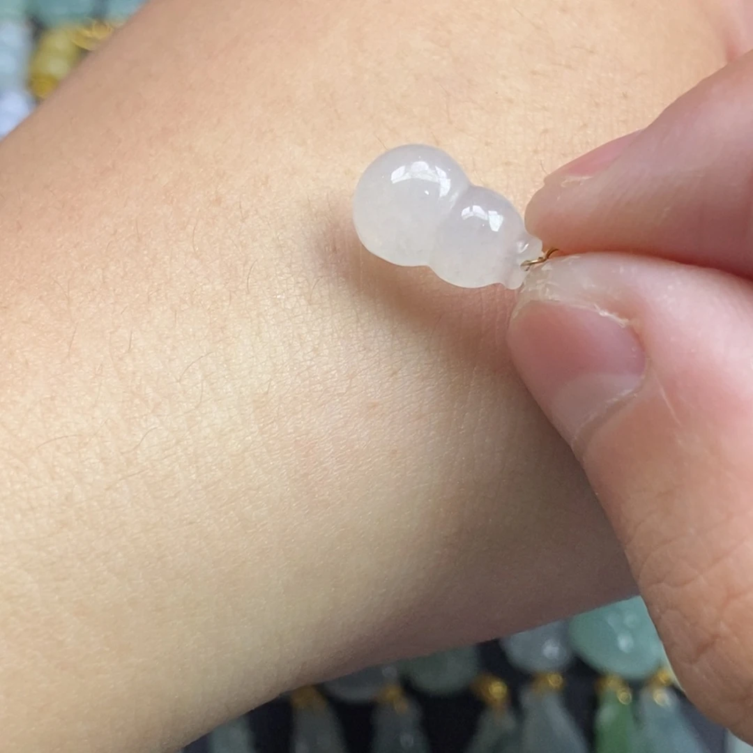 翡翠18K金镶嵌颈饰葫芦13