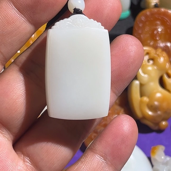 恒***宇和田玉未镶嵌挂件