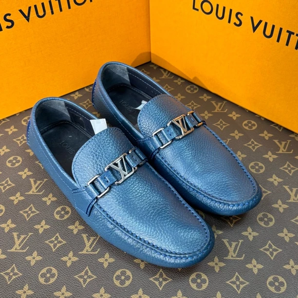 99新 LouisVuitton/路易威登 41码/湖水蓝色休闲豆豆鞋