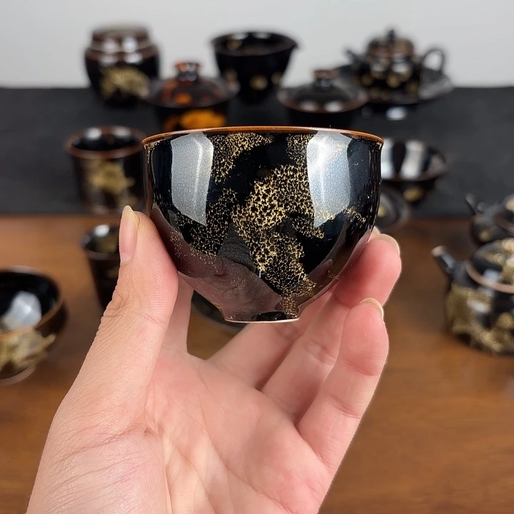 瓷洒彩鹧鸪斑鸡心杯