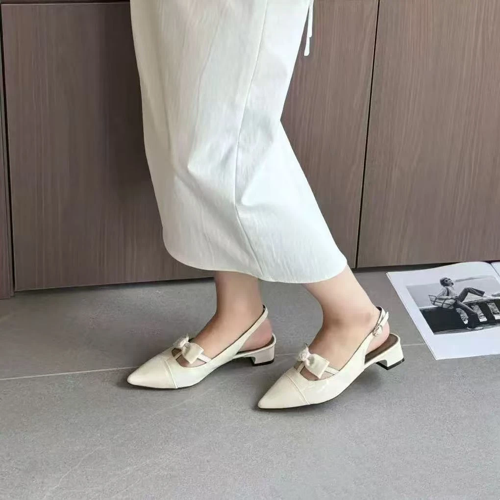 C6772  白色 夏季新款一字带气质女士包头四季凉鞋