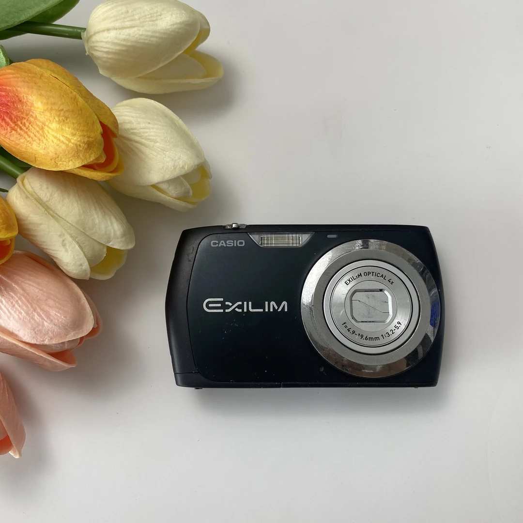 9新 Casio/卡西欧 卡西欧S8 1210W像素 4倍光学变焦 清透冷白皮