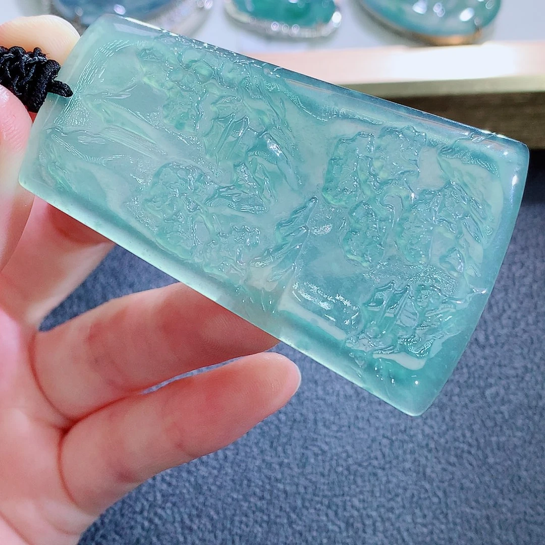 翡翠未镶嵌颈饰翡翠