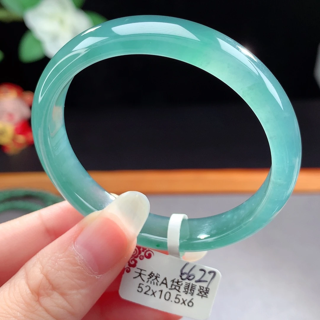 未镶嵌手镯（圆镯）翡翠