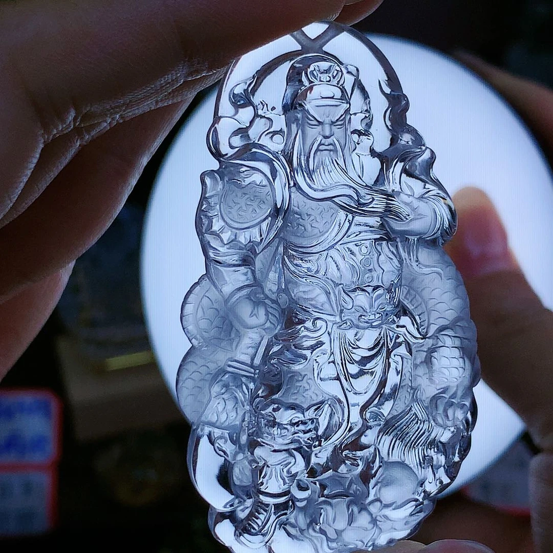 水晶颈饰未镶嵌明****拿，