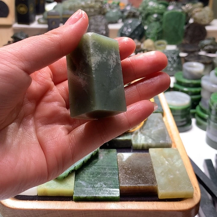 和田玉（糖玉）未镶嵌珠宝半成品