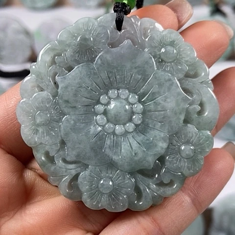 翡翠颈饰未镶嵌花开富贵福利