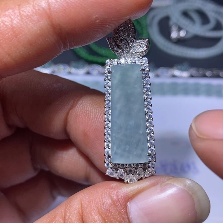 翡翠未镶嵌颈饰天然翡翠