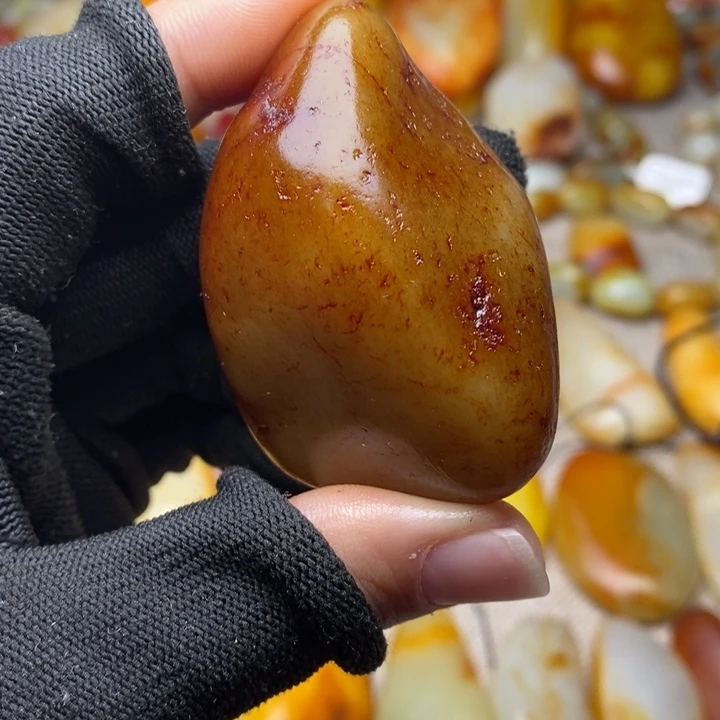 和田玉未镶嵌把件