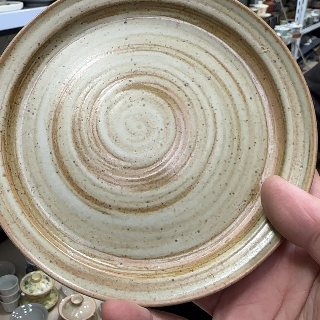 高温下的高温天气使人心情愉悦