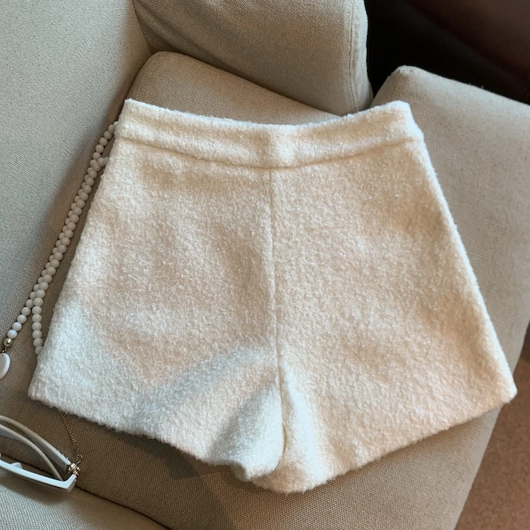 小香风毛呢白色短裤女外穿秋冬高腰休闲阔腿裤高级感西装裤子靴裤