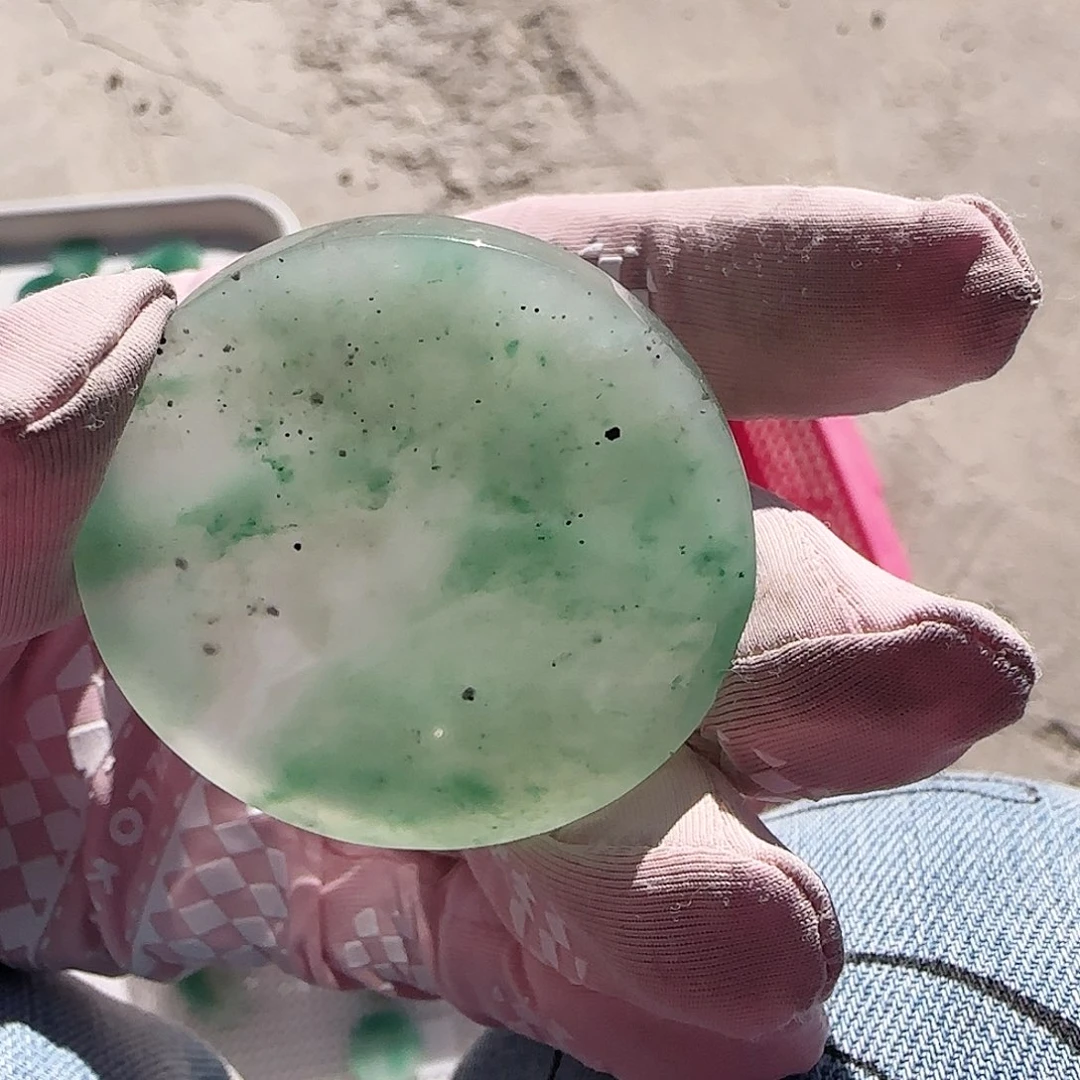 石英质玉颈饰未镶嵌用****愁