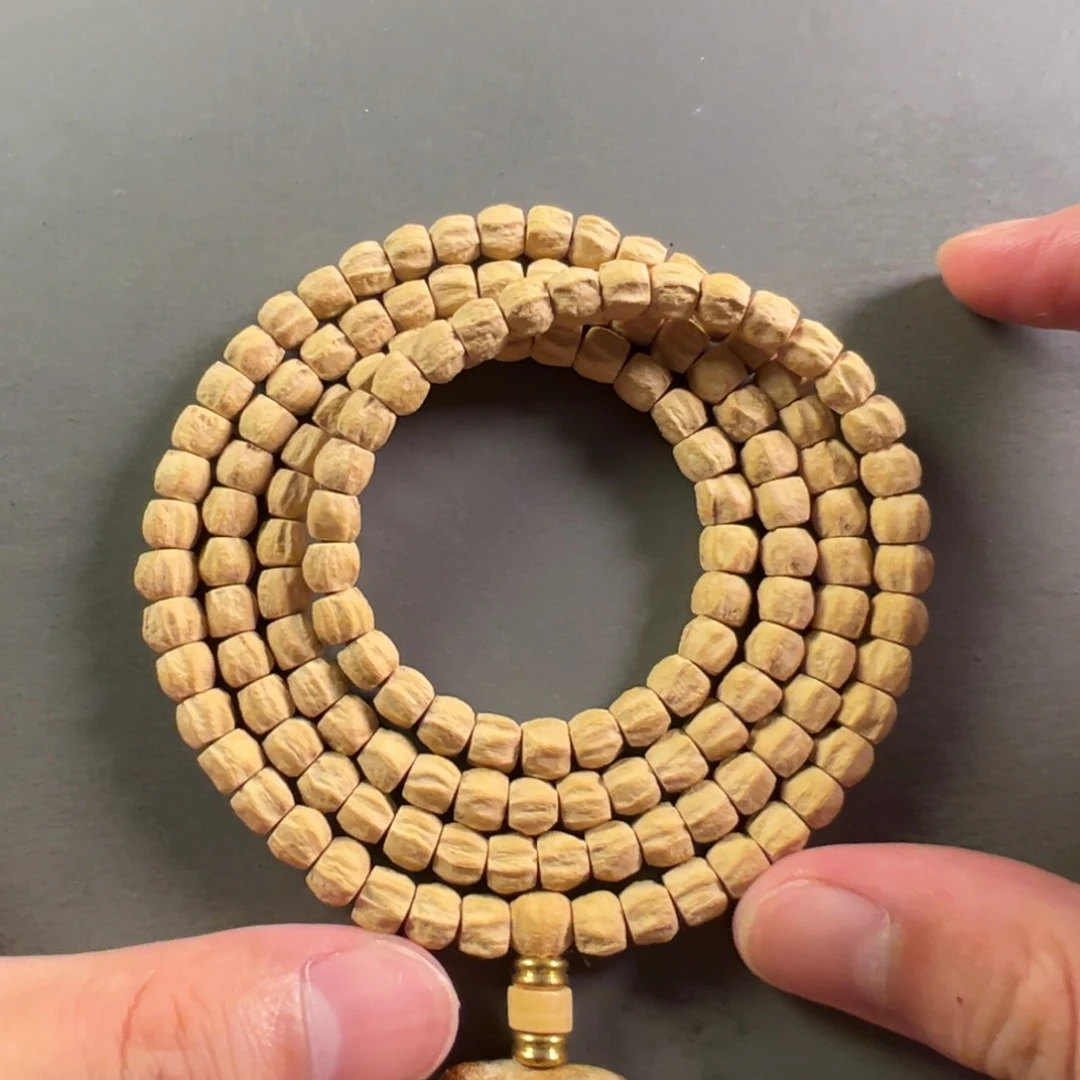 【闪购商品】柏香籽/百香籽吊坠热振桶装方块顺6×5尺寸