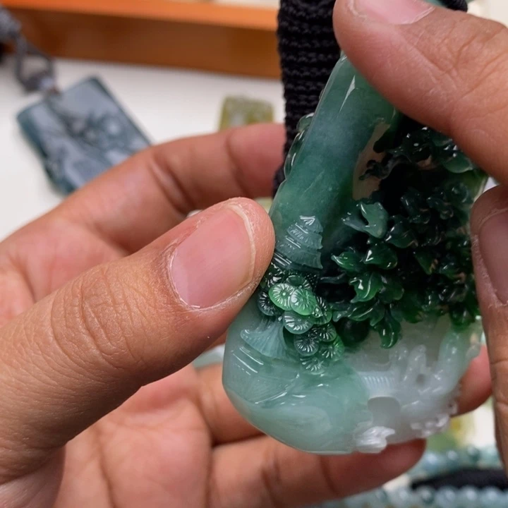 定制翡翠未镶嵌闲****落特价