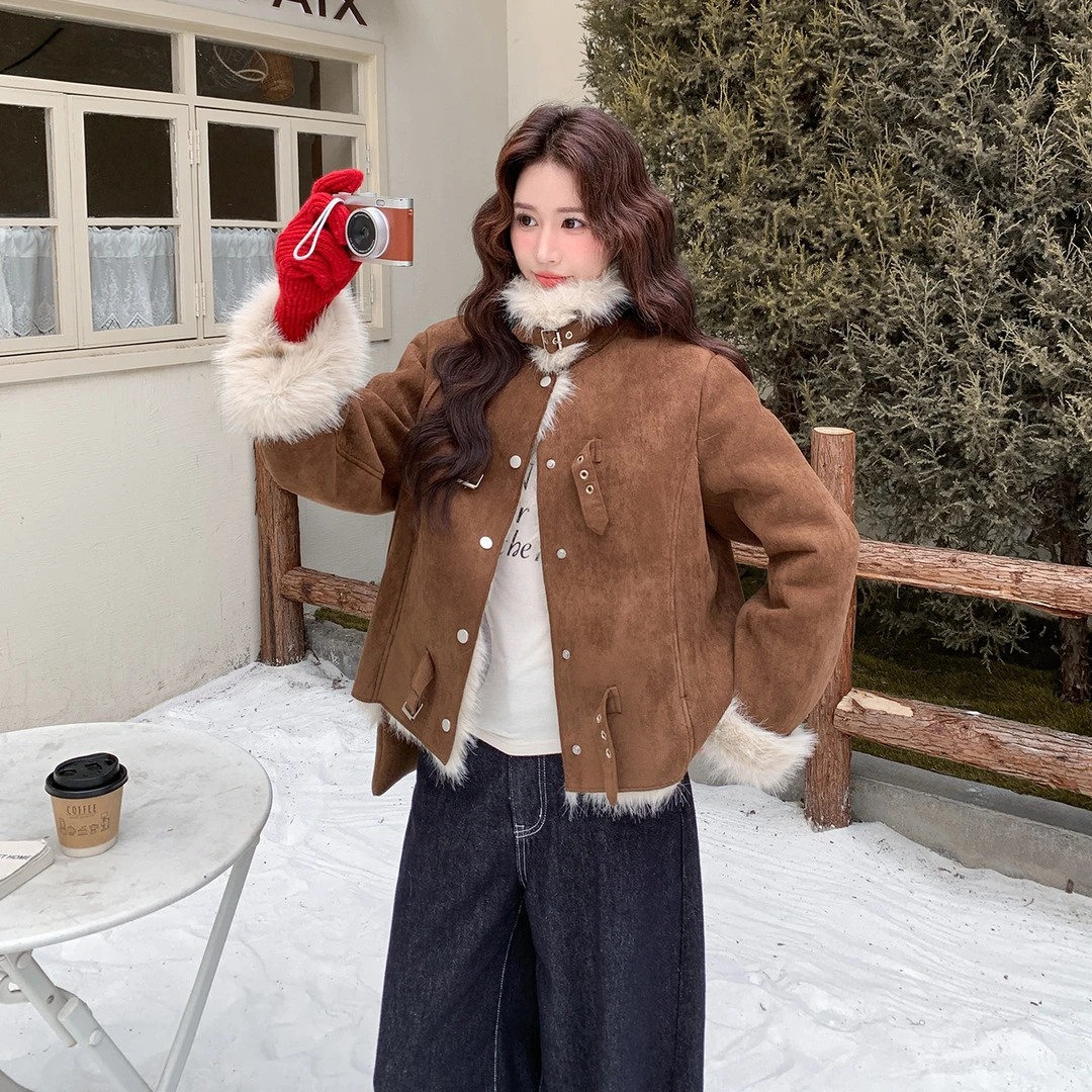 美拉德棕色羊羔毛外套女2025冬季新款超火加厚保暖麂皮绒短款棉服
