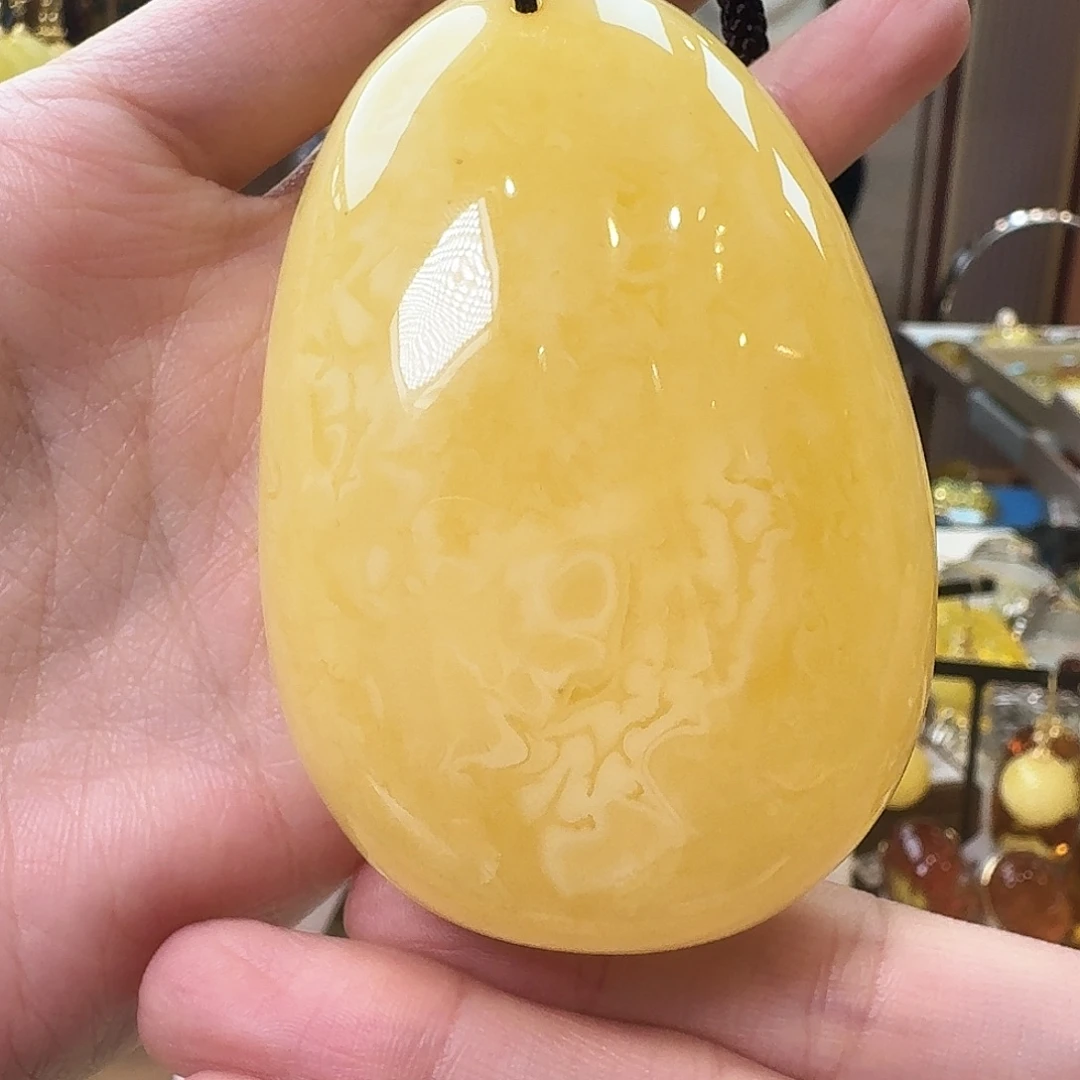 琥珀未镶嵌颈饰吊坠