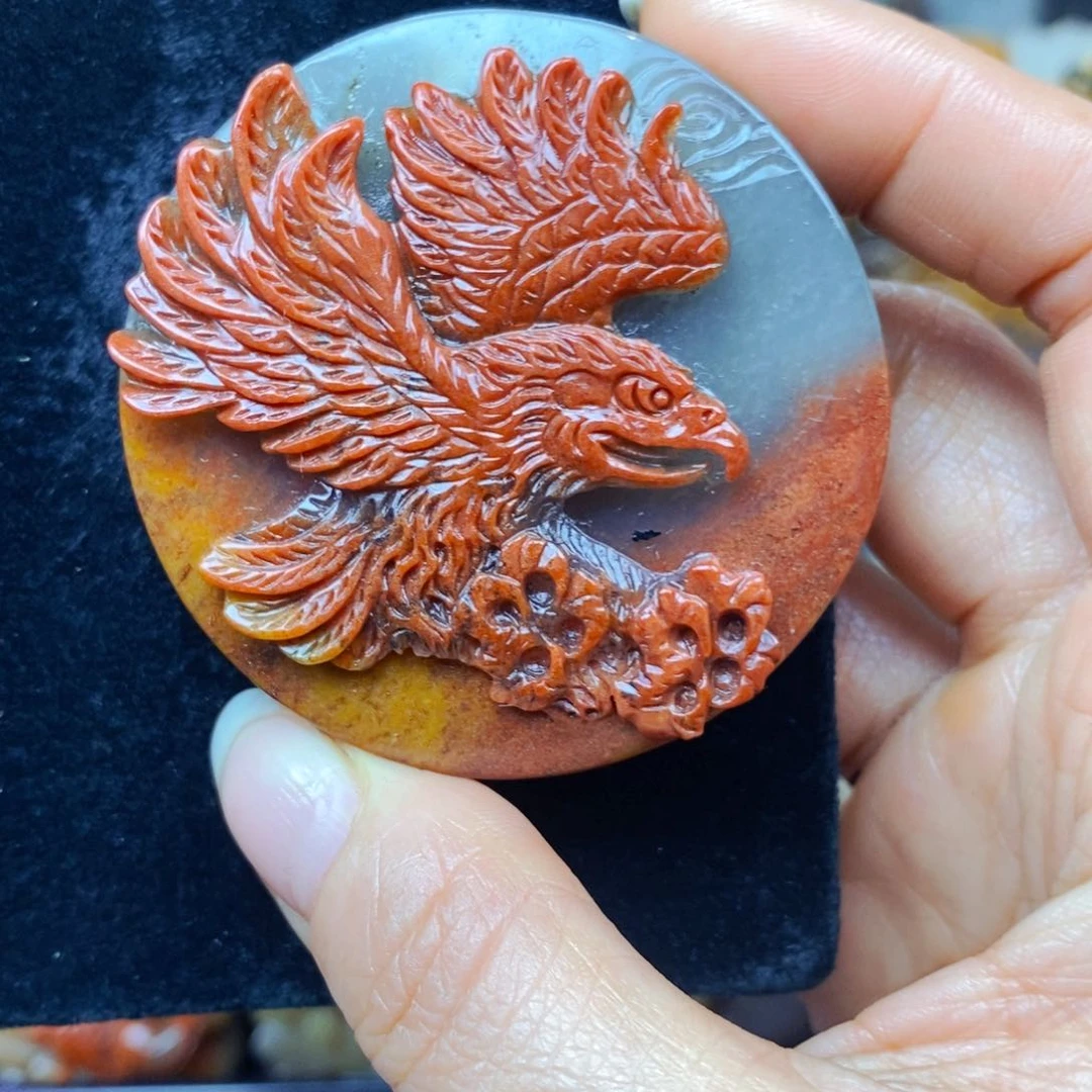 未镶嵌石英质玉（黄龙玉）颈饰