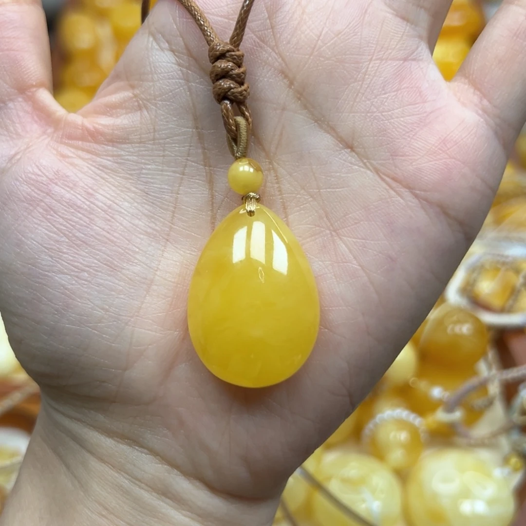 未镶嵌颈饰琥珀蜜蜡