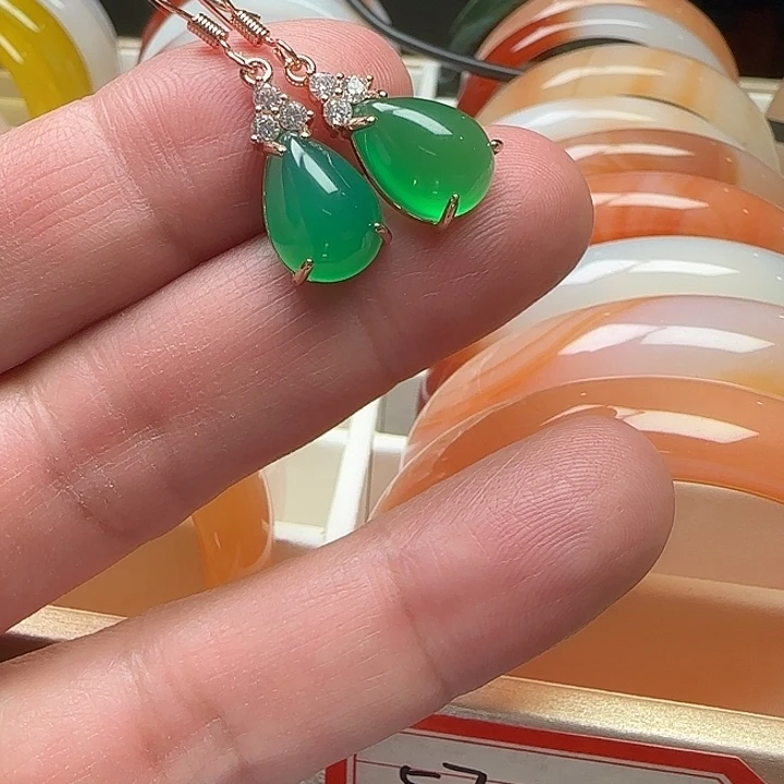 玛瑙/玉髓银S925镀金镶嵌耳钉