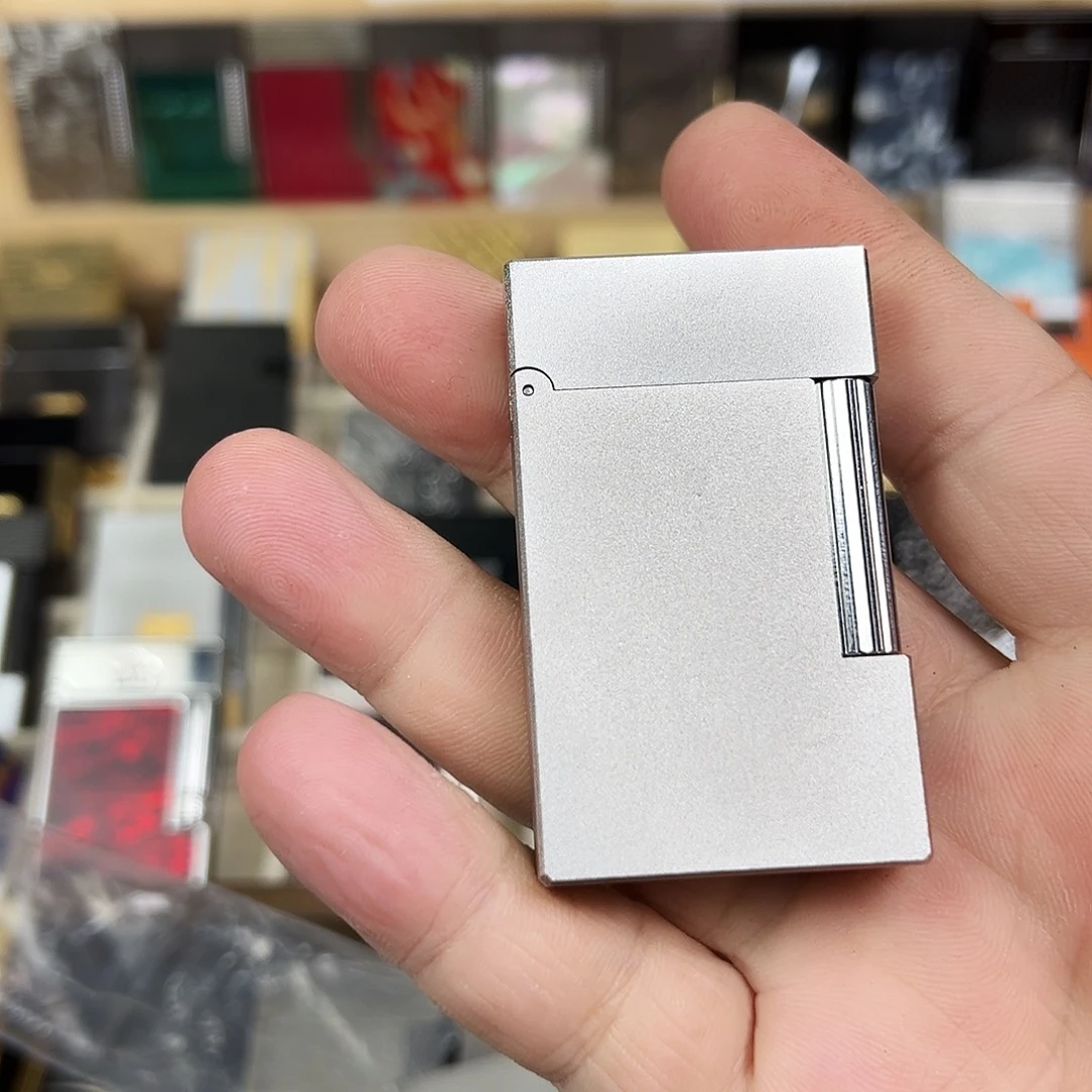 铜银色磨卡路镜花水月