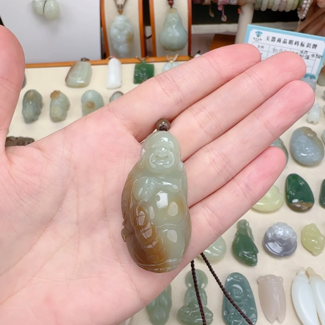 倩***倩颈饰未镶嵌和田玉