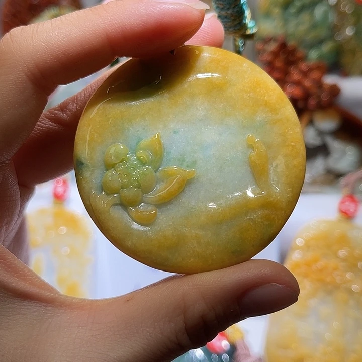 吊坠(不含链)未镶嵌翡翠