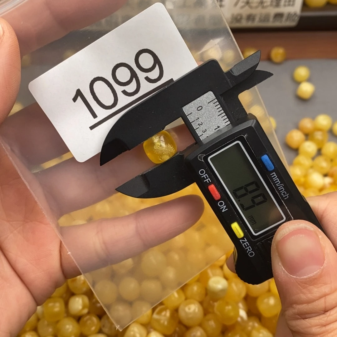 蜜蜡珠宝奇石未镶嵌