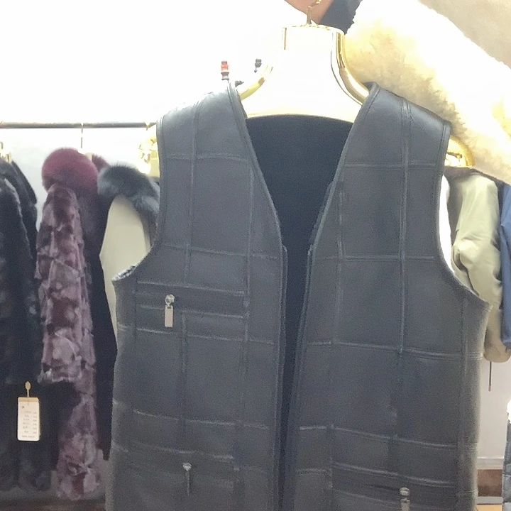 羊皮毛一体保暖马甲