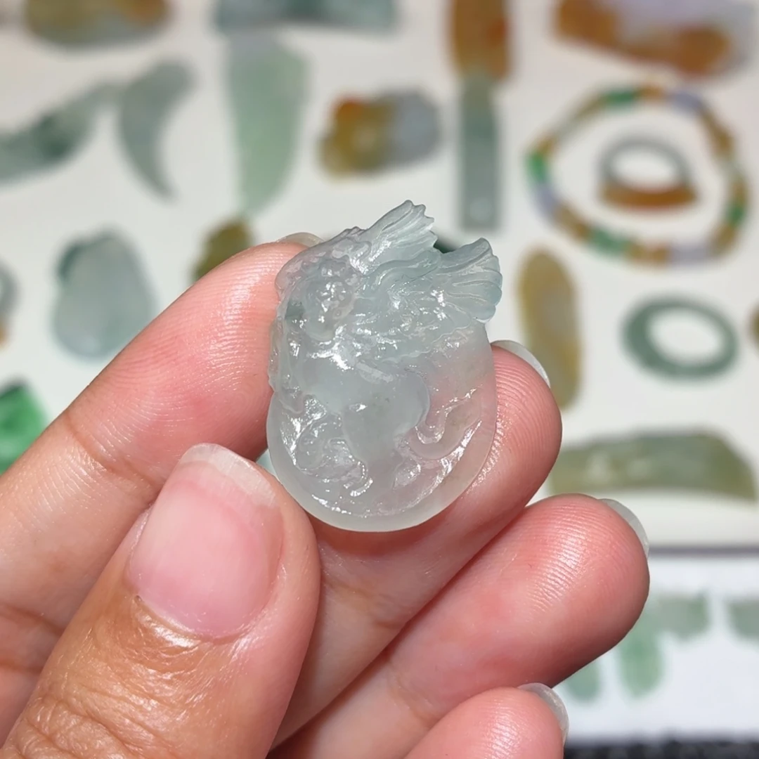 定制翡翠未镶嵌飞天马