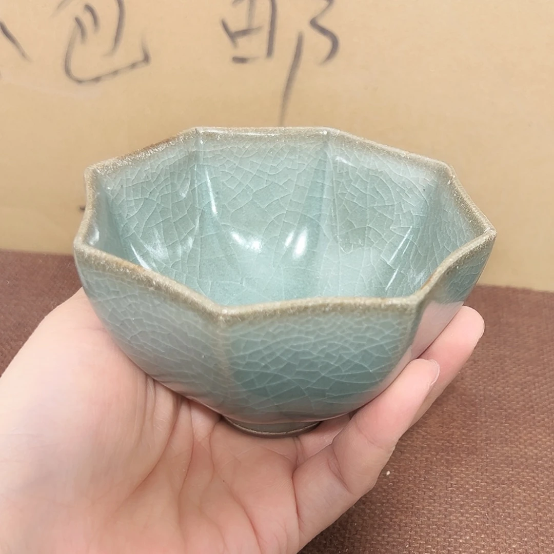 摆件陶空心的玻璃钢墙砖上