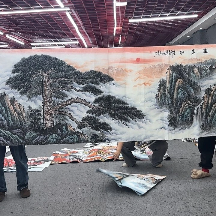 国画无毛或被短柔毛或近