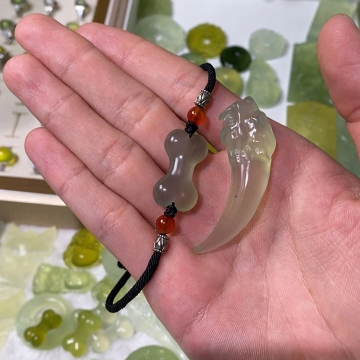 派***心未镶嵌蛇纹石玉吊坠(不含链)