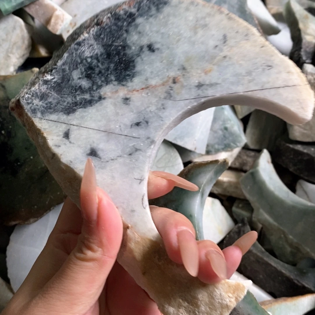 颈饰未镶嵌翡翠天然翡翠
