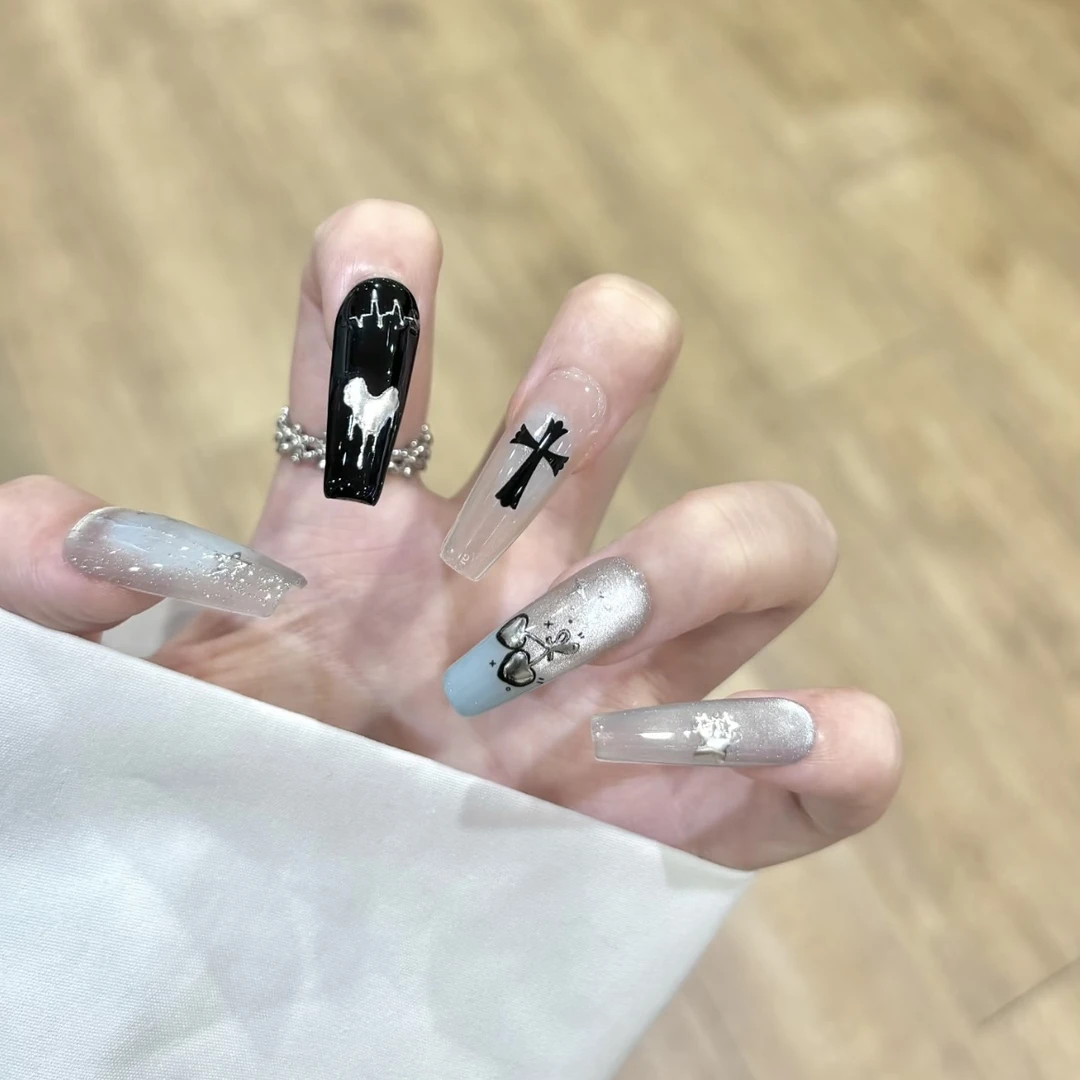 法式甜妹风爱心长款穿戴甲少女絮絮可爱纯欲显白气质温柔美甲贴