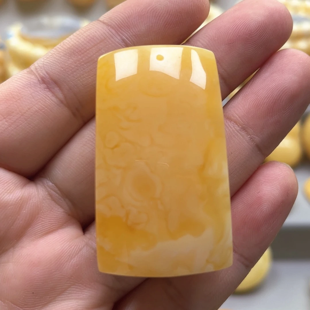 琥珀颈饰未镶嵌吊坠